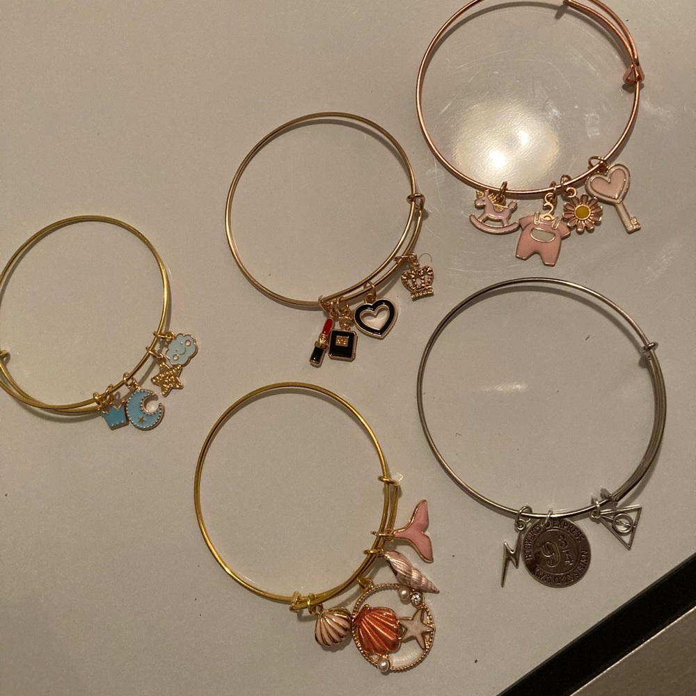 Pretty arm bangles